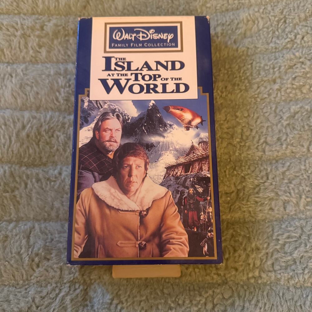 The Island at the Top of the World VHS (Disney Family Film Collection, 1990s)